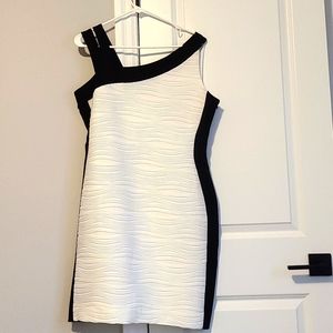 Joseph Ribkroff ladies dress, size 16 Black.and white,.fitted, slightly worn